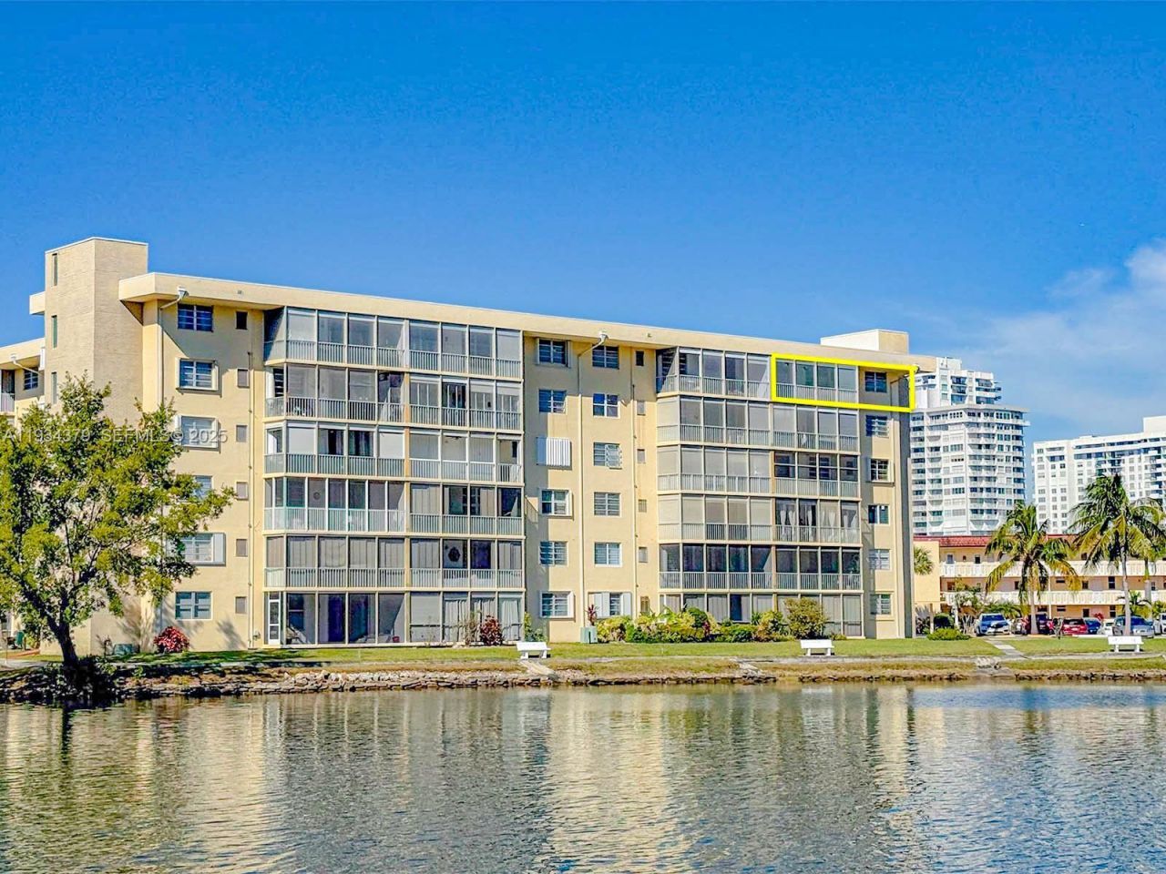 2930 Point East Dr, Unit E601, Aventura, FL 33160 Photo