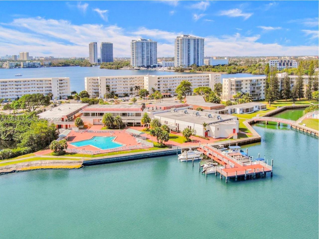 2930 Point East Dr, Unit E601, Aventura, FL 33160 Photo