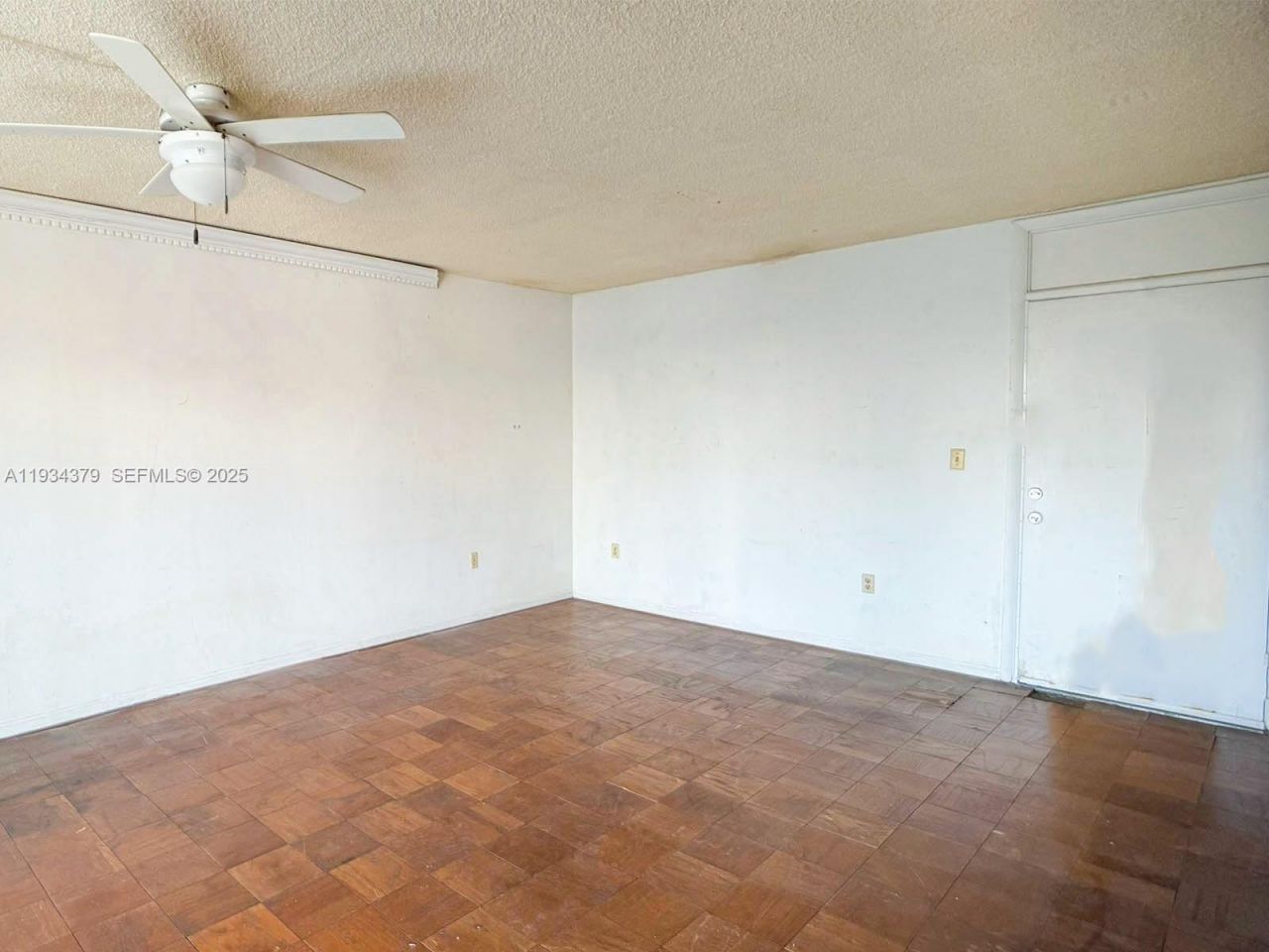 2930 Point East Dr, Unit E601, Aventura, FL 33160 Photo