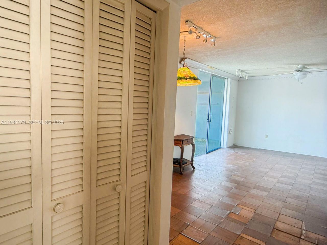 2930 Point East Dr, Unit E601, Aventura, FL 33160 Photo