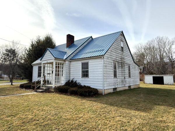 846 13th Ave, Marlinton, WV 24954