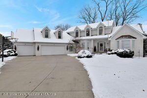 1137 Norfolk Circle, Grand Ledge, MI 48837 Main Photo