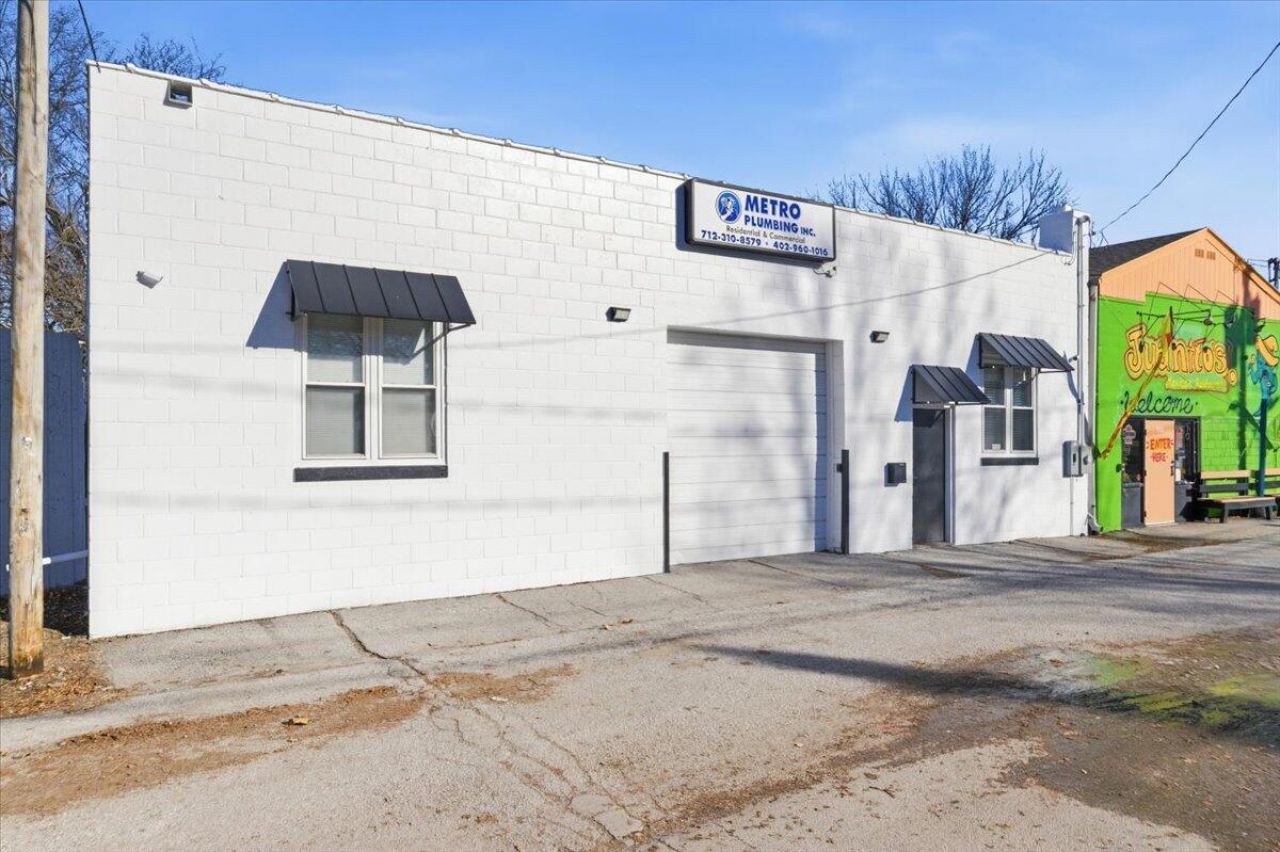 724 Creek Top, Council Bluffs, IA 51503 Main Photo