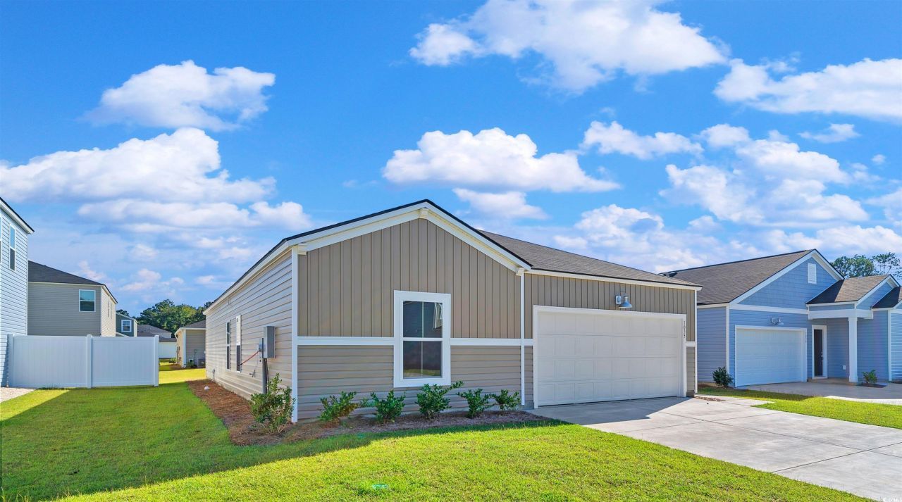 531 Havasu St. Photo 3