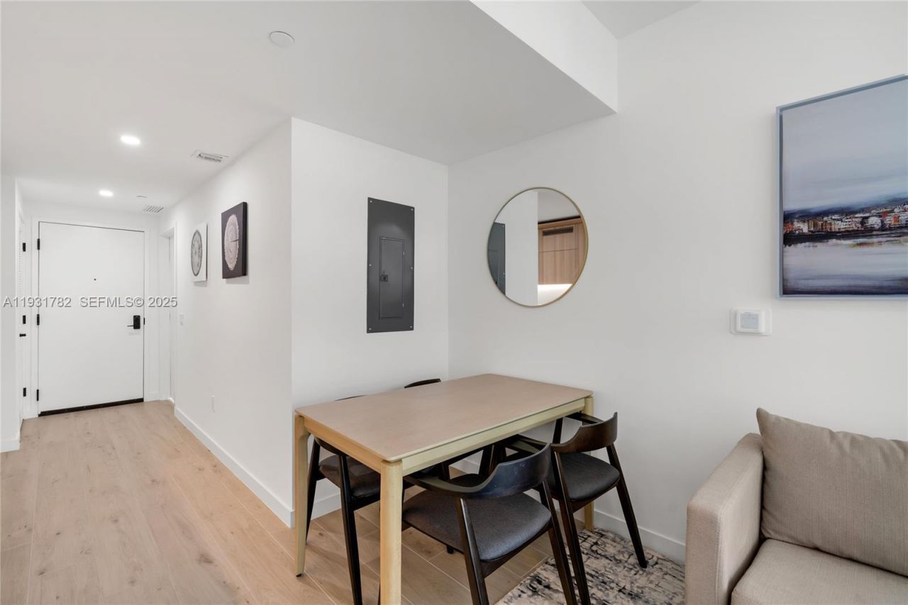 225 N Miami Ave, Unit 1012, Miami, FL 33132 Photo