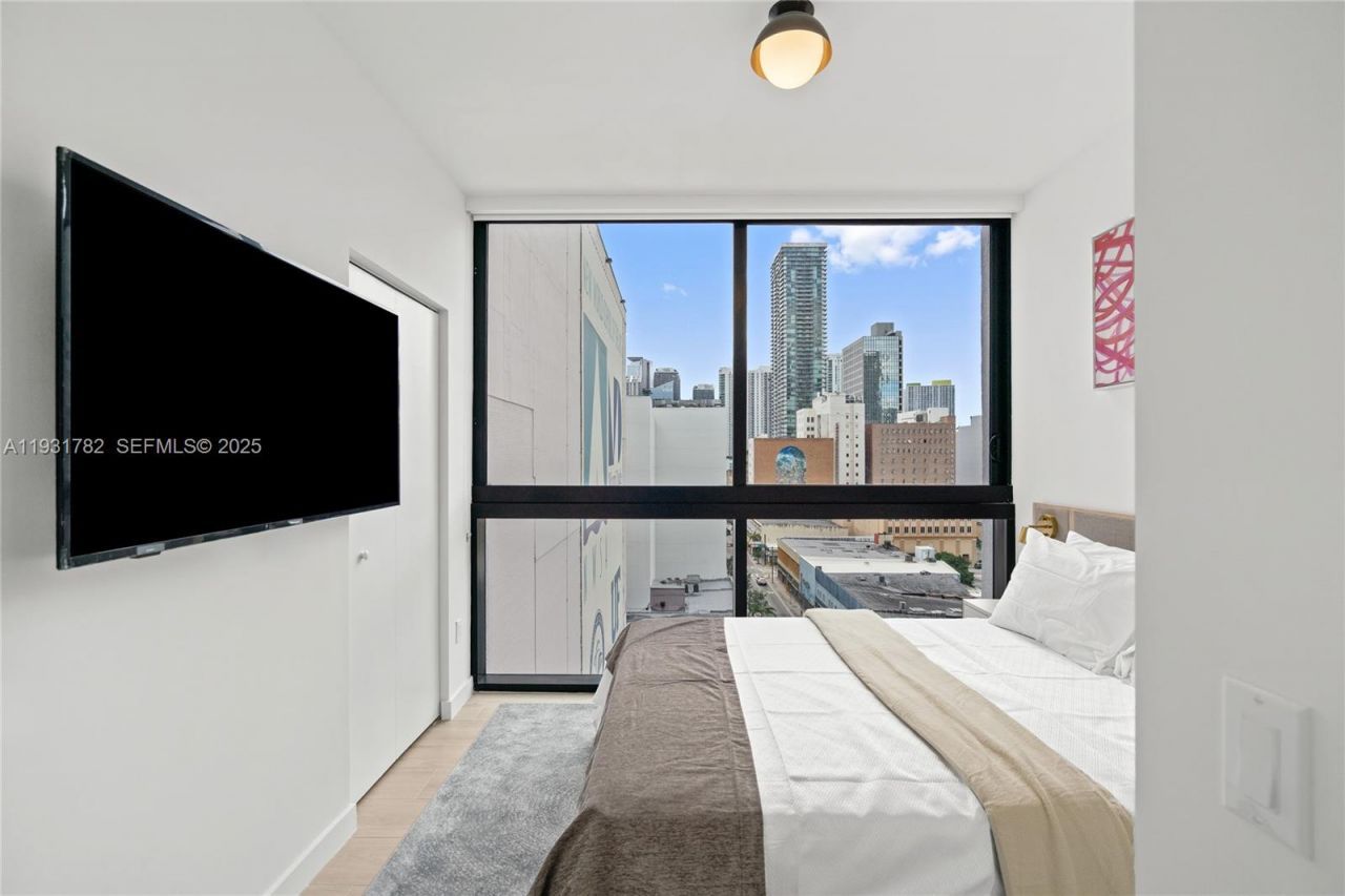 225 N Miami Ave, Unit 1012, Miami, FL 33132 Photo