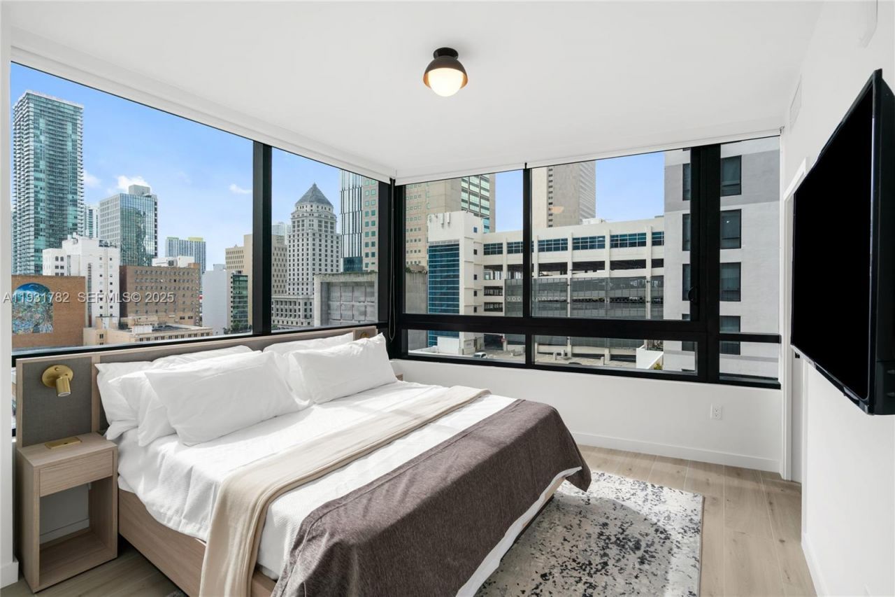 225 N Miami Ave, Unit 1012, Miami, FL 33132 Photo