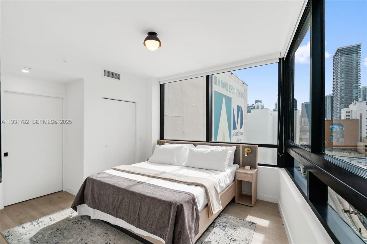 225 N Miami Ave, Unit 1012, Miami, FL 33132 Photo