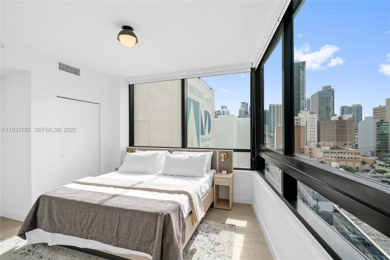 225 N Miami Ave, Unit 1012, Miami, FL 33132 Photo