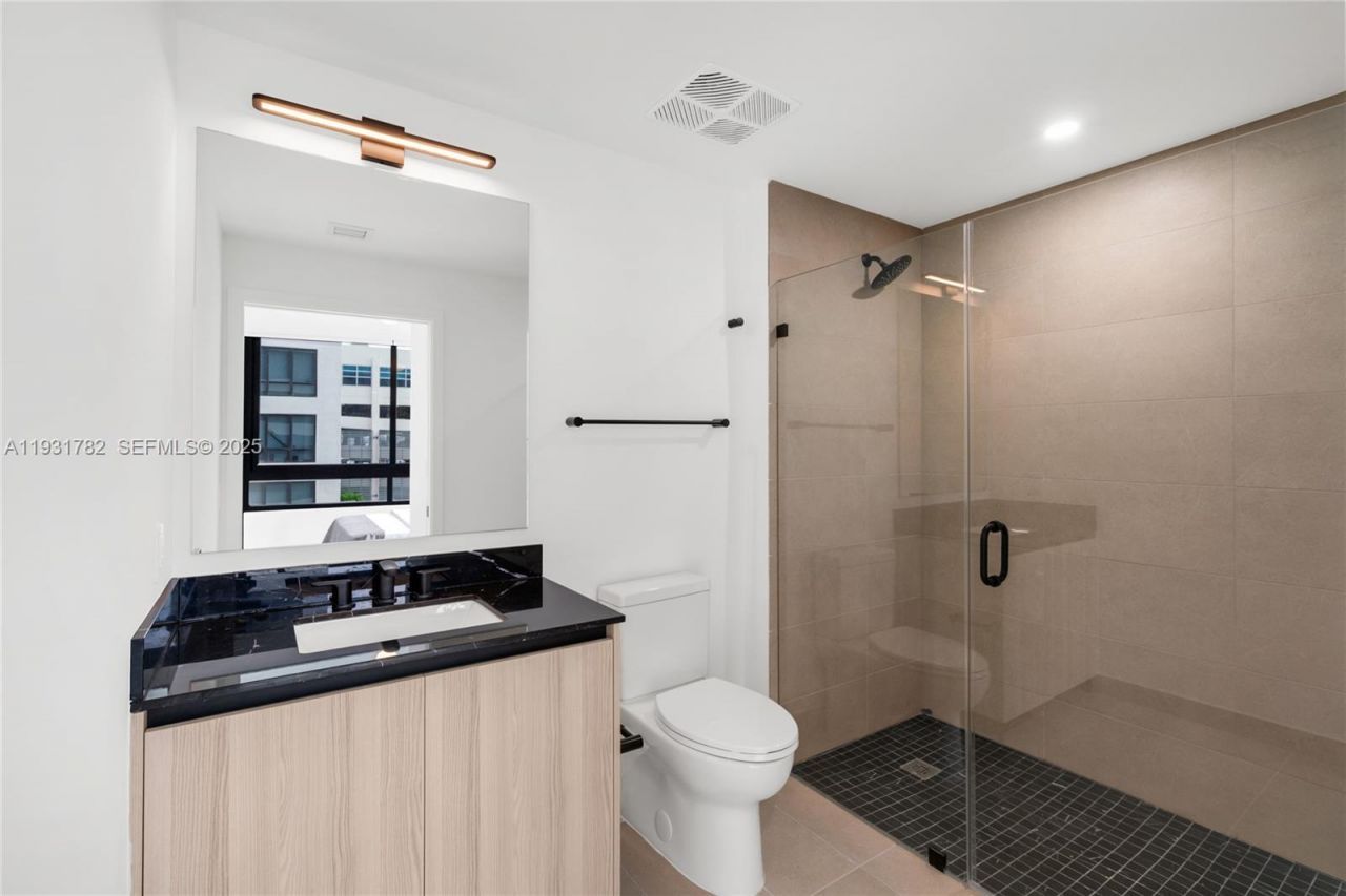 225 N Miami Ave, Unit 1012, Miami, FL 33132 Photo