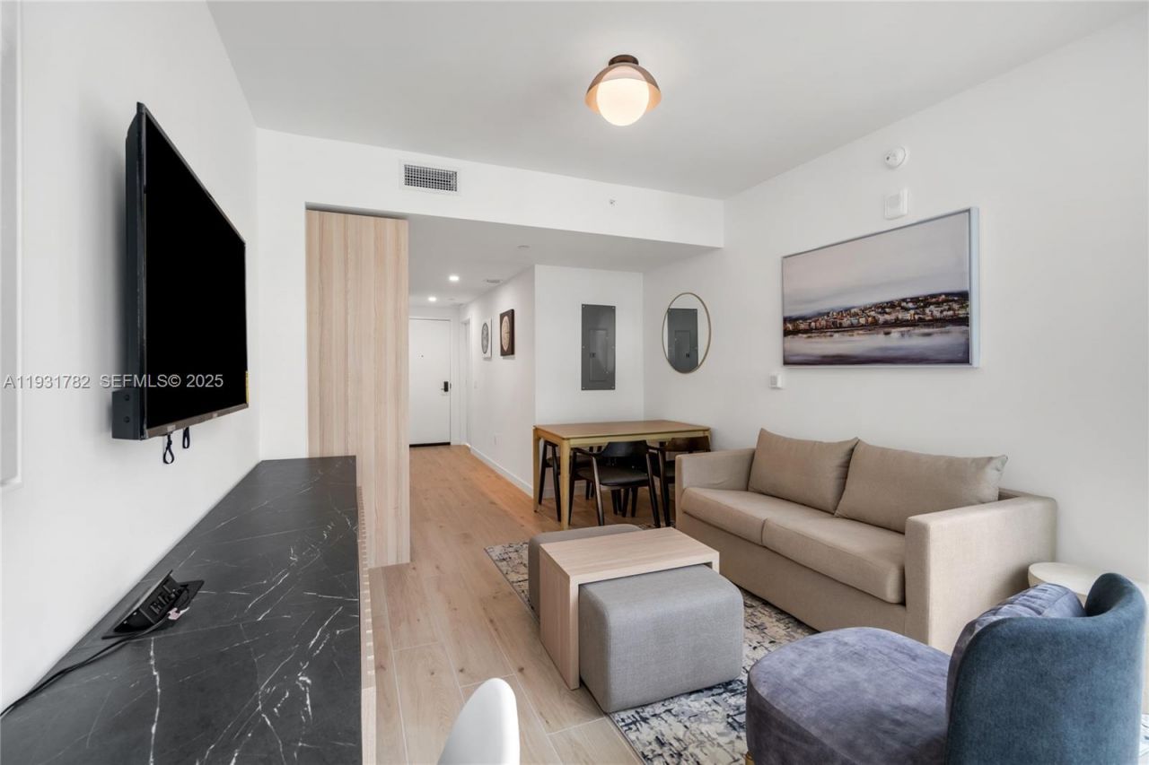 225 N Miami Ave, Unit 1012, Miami, FL 33132 Photo