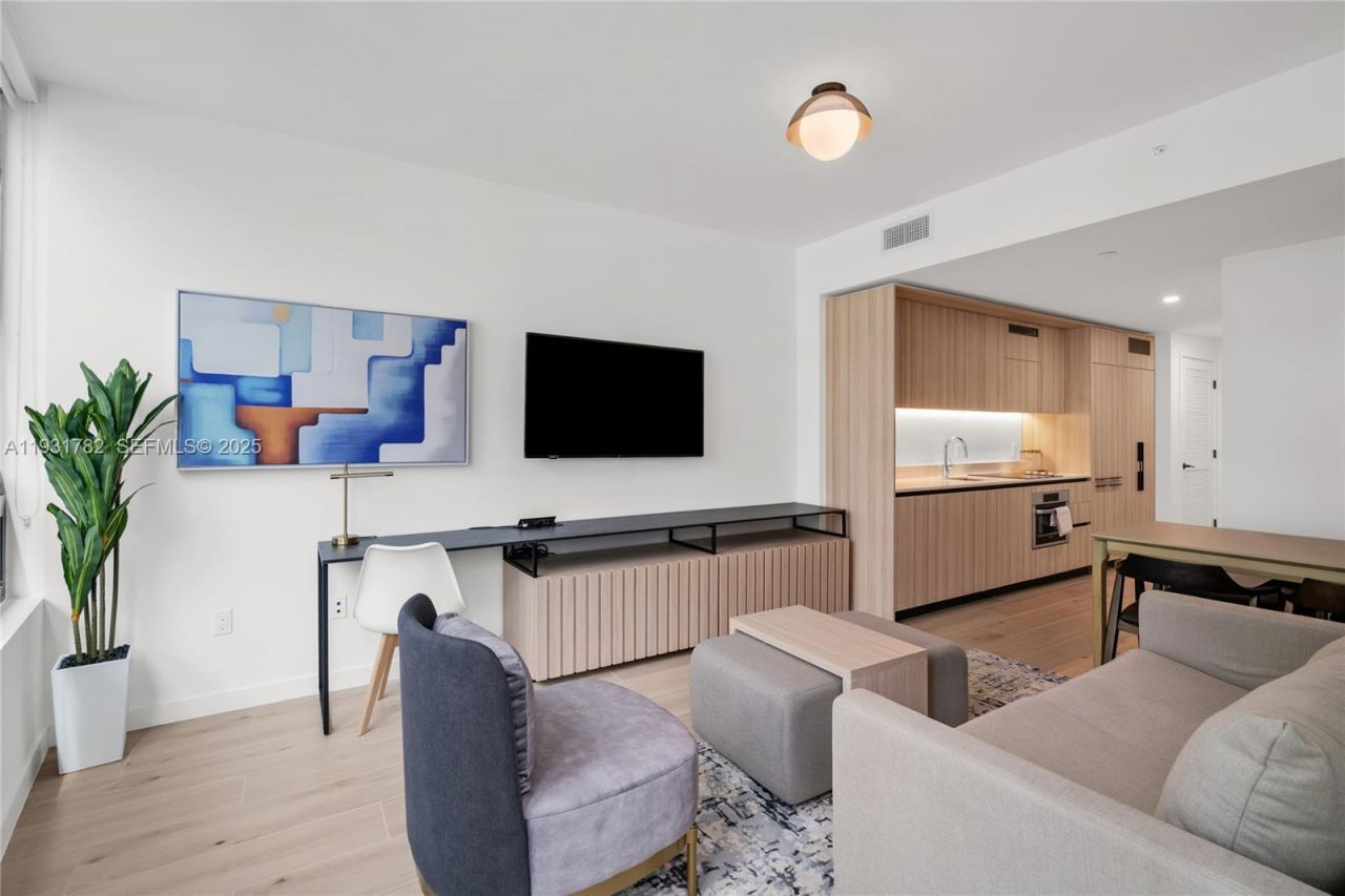 225 N Miami Ave, Unit 1012, Miami, FL 33132 Photo