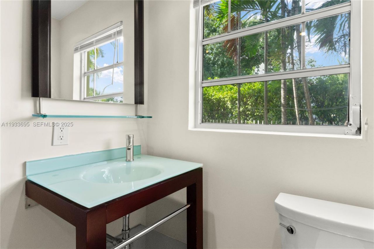 1605 Euclid Ave , Unit A1, Miami Beach, FL 33139 Photo