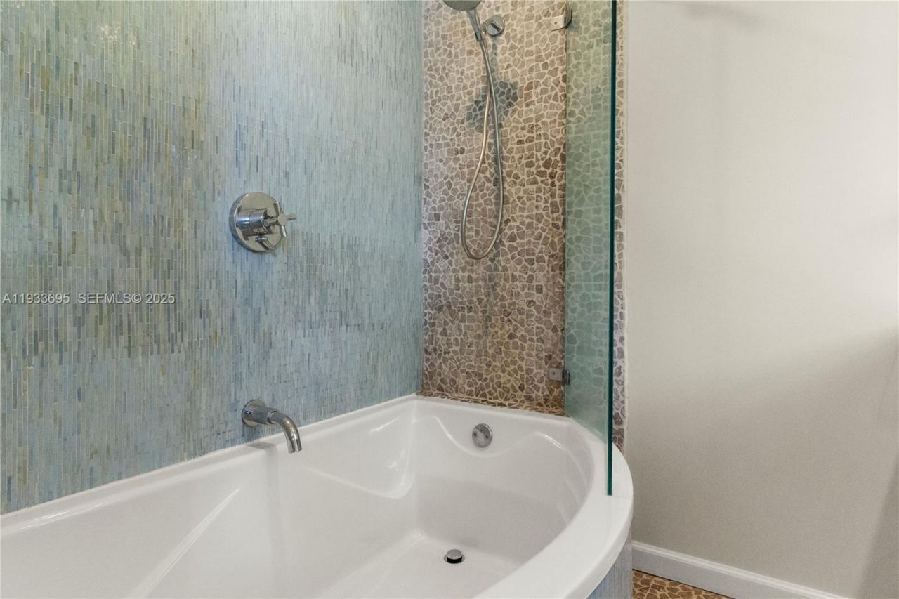 1605 Euclid Ave , Unit A1, Miami Beach, FL 33139 Photo