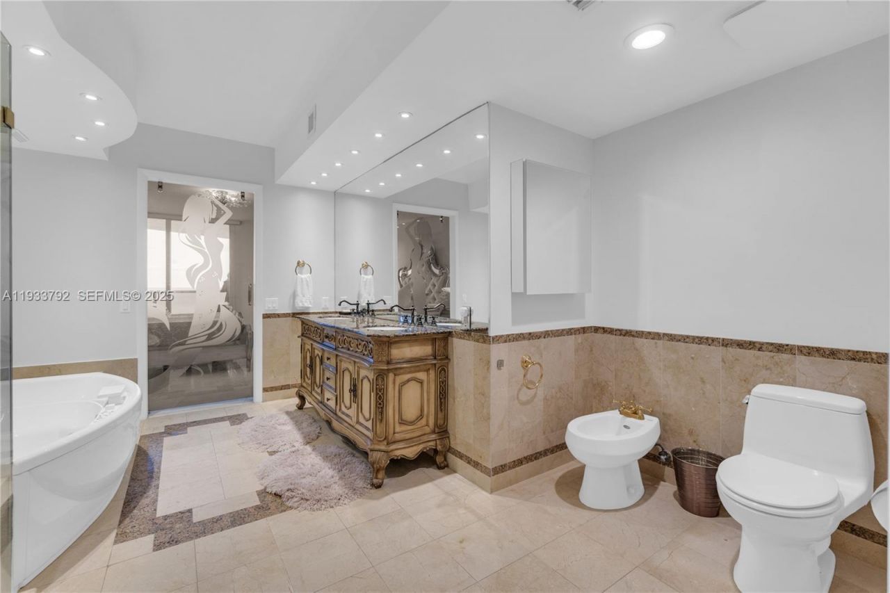 19111 Collins Ave, Unit 1607, Sunny Isles Beach, FL 33160 Photo