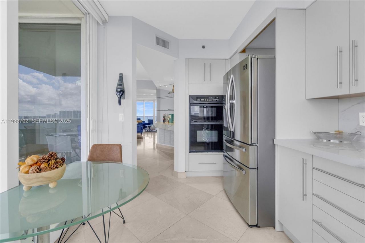 19111 Collins Ave, Unit 1607, Sunny Isles Beach, FL 33160 Photo