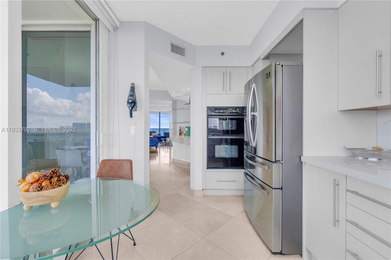 19111 Collins Ave, Unit 1607, Sunny Isles Beach, FL 33160 Photo