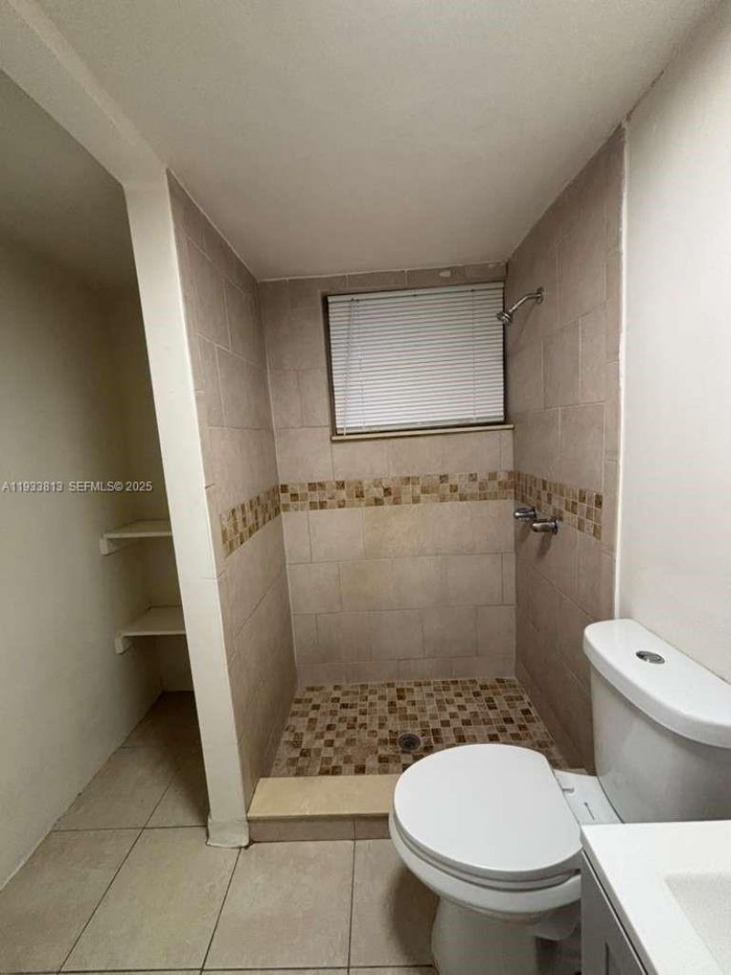 561 NW 113th St, Unit 563, Miami Shores, FL 33168 Photo