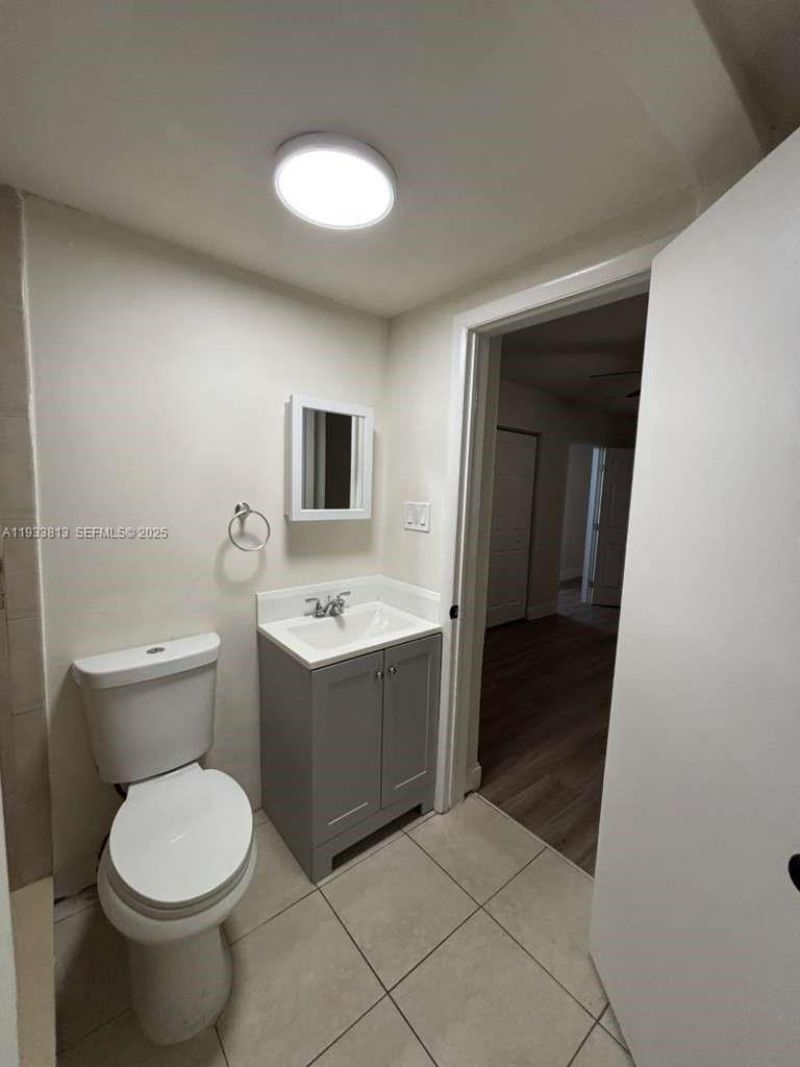 561 NW 113th St, Unit 563, Miami Shores, FL 33168 Photo