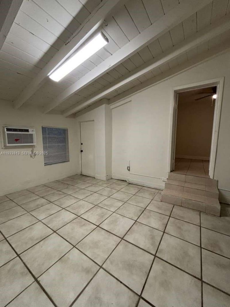 561 NW 113th St, Unit 563, Miami Shores, FL 33168 Photo