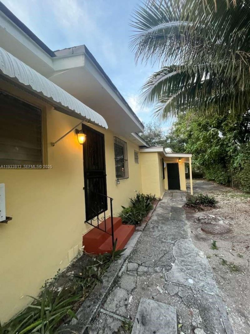 561 NW 113th St, Unit 563, Miami Shores, FL 33168 Photo