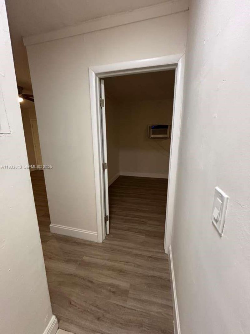 561 NW 113th St, Unit 563, Miami Shores, FL 33168 Photo