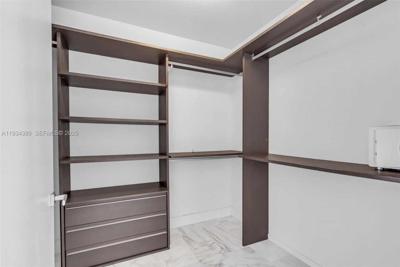 1451 Brickell Ave, Unit 3702, Miami, FL 33131 Photo