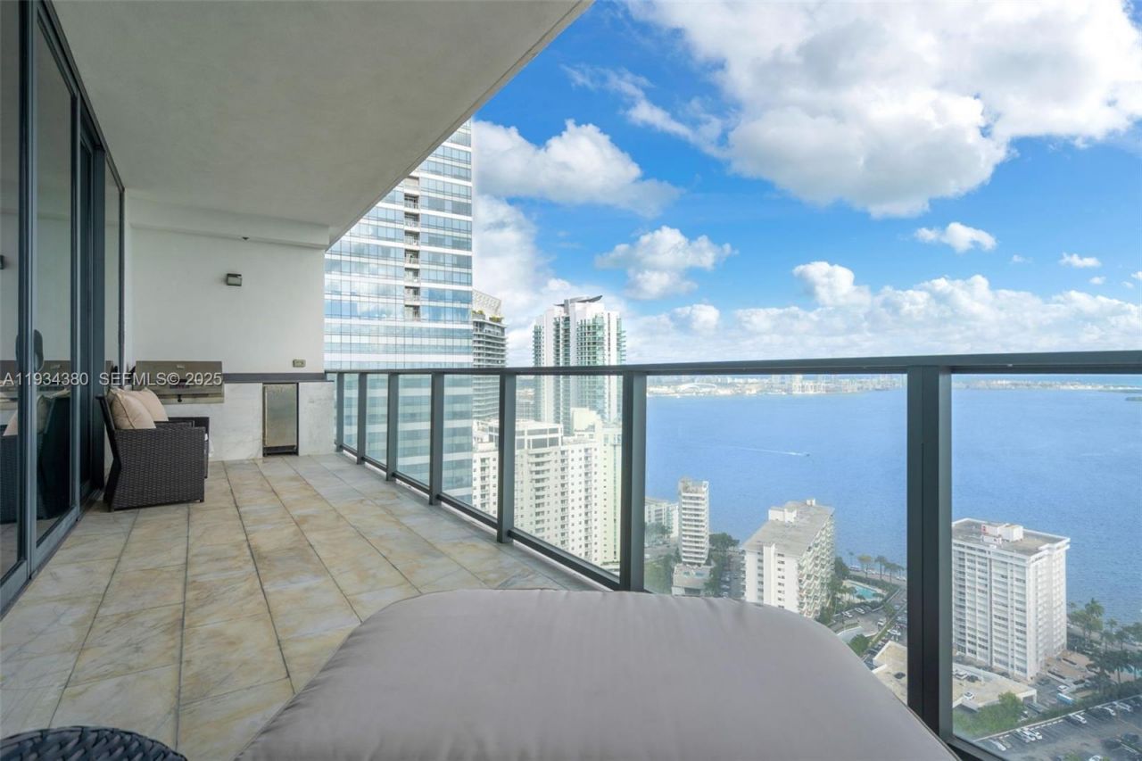 1451 Brickell Ave, Unit 3702, Miami, FL 33131 Photo