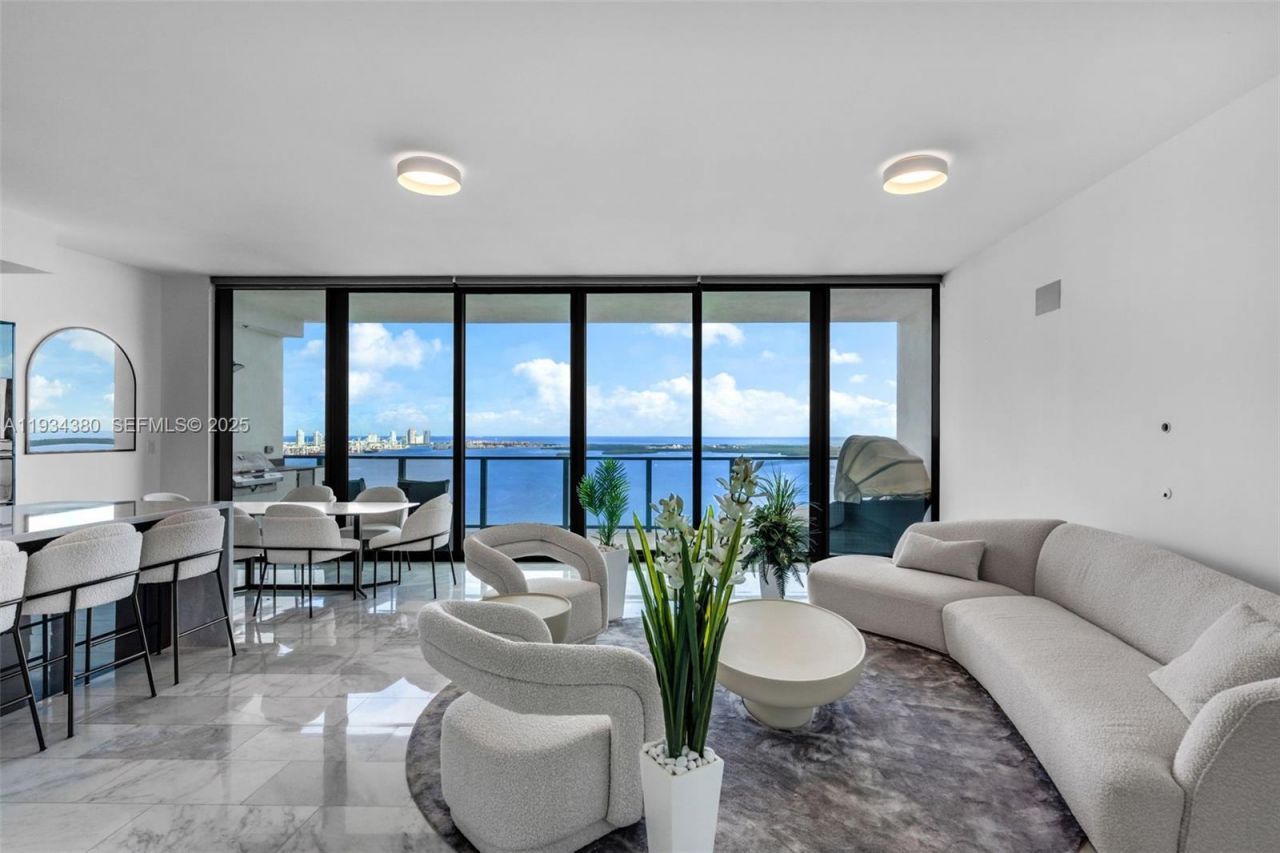 1451 Brickell Ave, Unit 3702, Miami, FL 33131 Photo