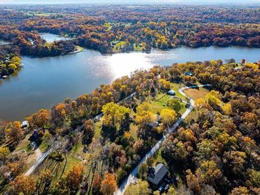 Wolfe Street, Excelsior Springs, MO 64024