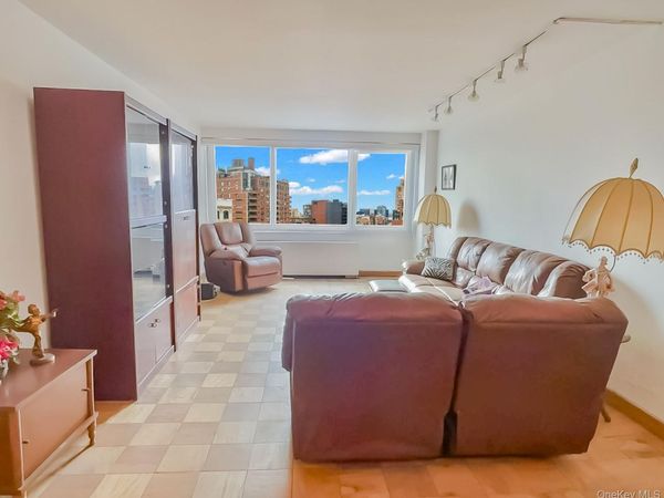 61-20 Grand Central Parkway, Unit A1407, Forest Hills, NY 11375