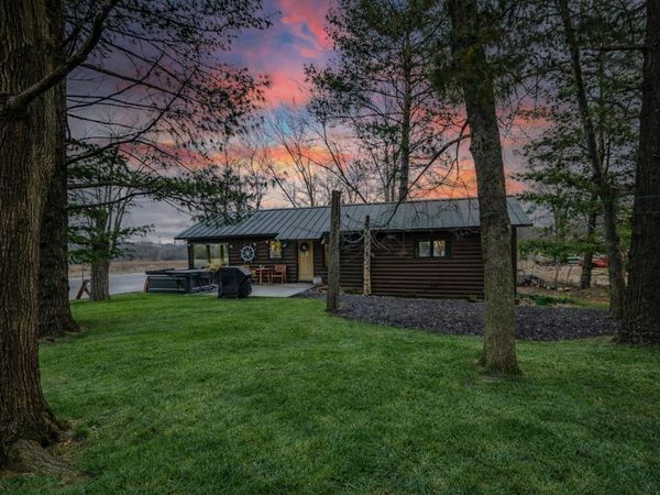 N3789 Tipperary Road, Poynette, WI 53955