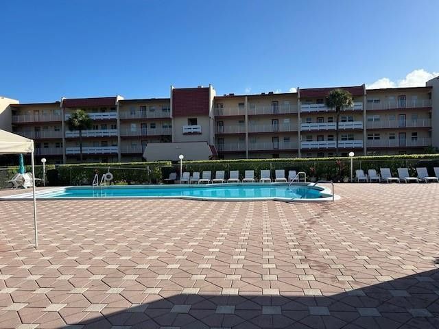 1000 Country Club Drive, Unit 403, Margate, FL 33063 Photo