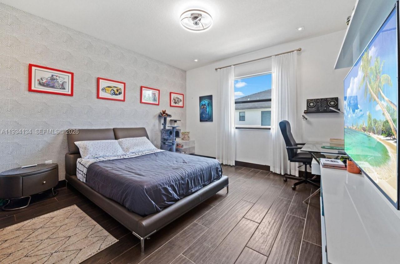 8723 NW 161st Ter, Miami Lakes, FL 33018 Photo