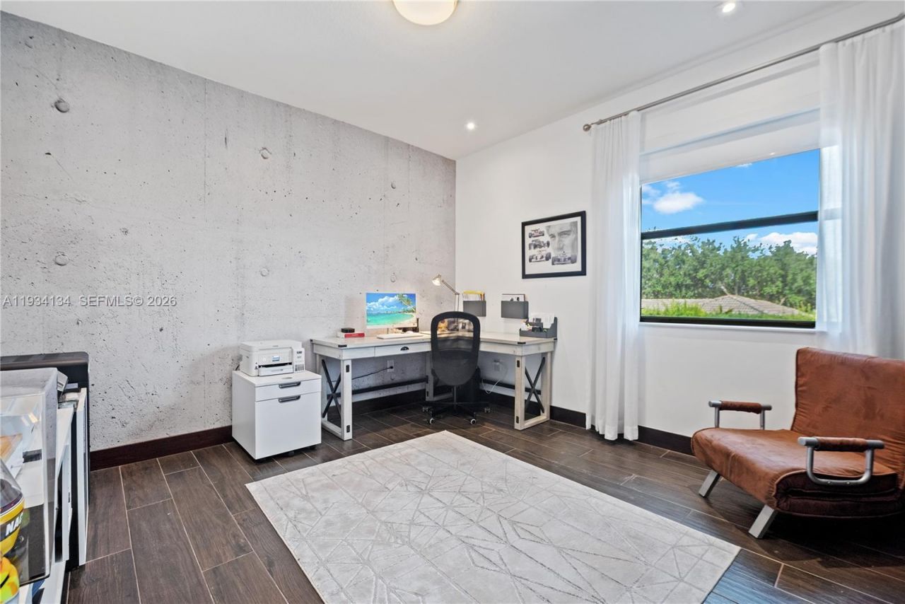 8723 NW 161st Ter, Miami Lakes, FL 33018 Photo