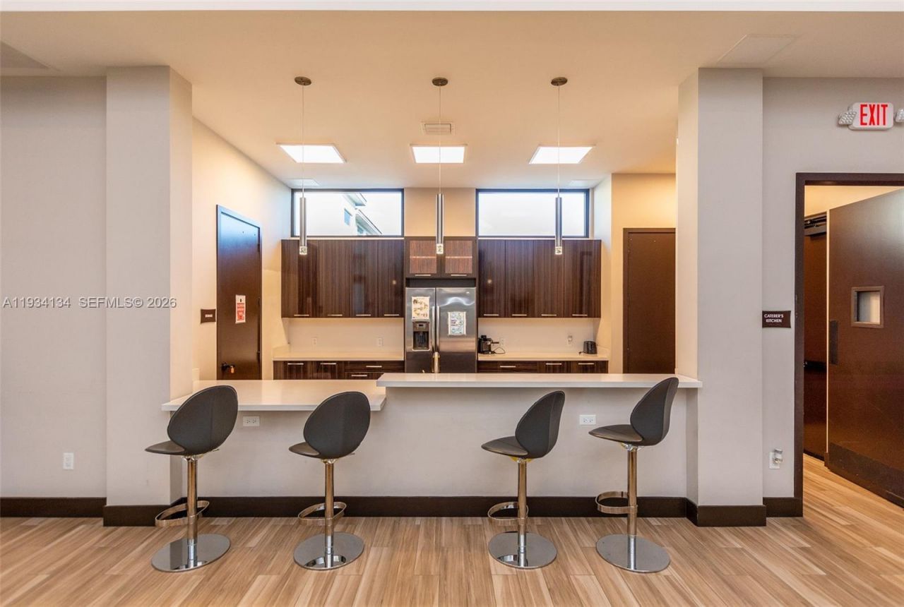 8723 NW 161st Ter, Miami Lakes, FL 33018 Photo