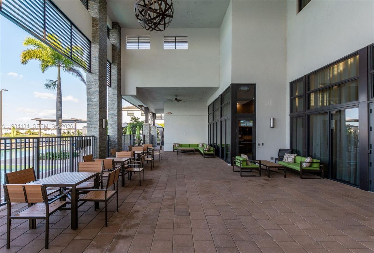 8723 NW 161st Ter, Miami Lakes, FL 33018 Photo