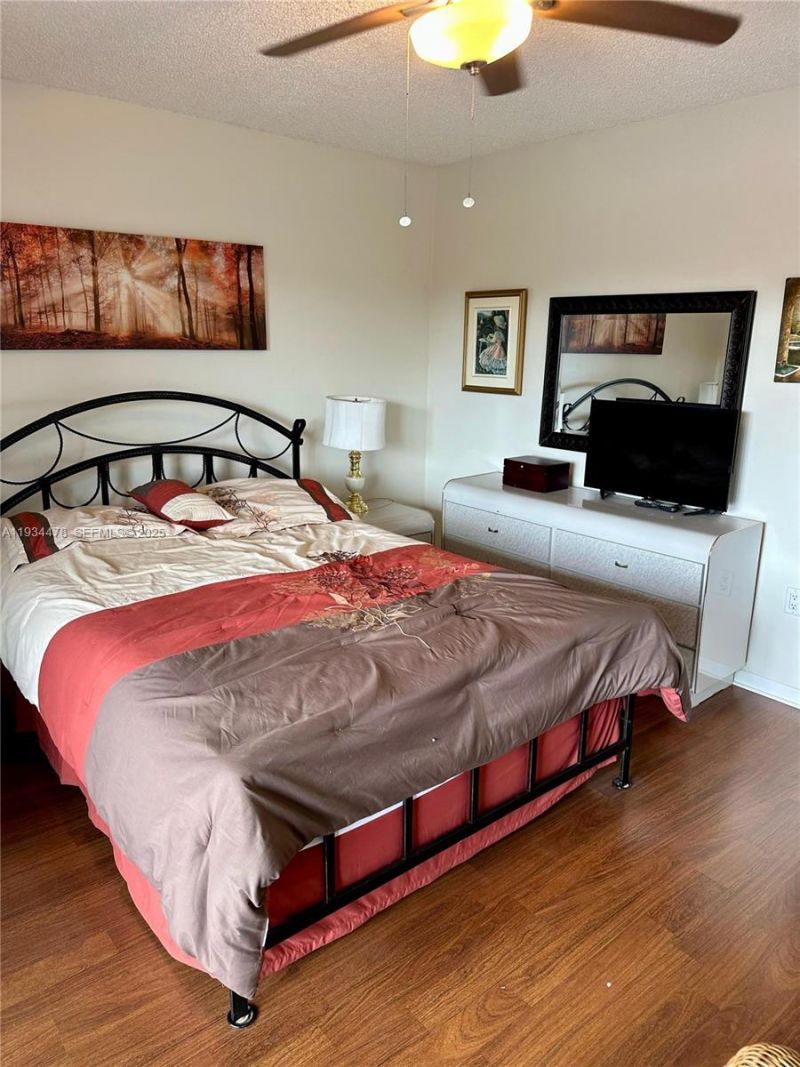 15600 NE 6th Ave , Unit 34A, Miami, FL 33162 Photo