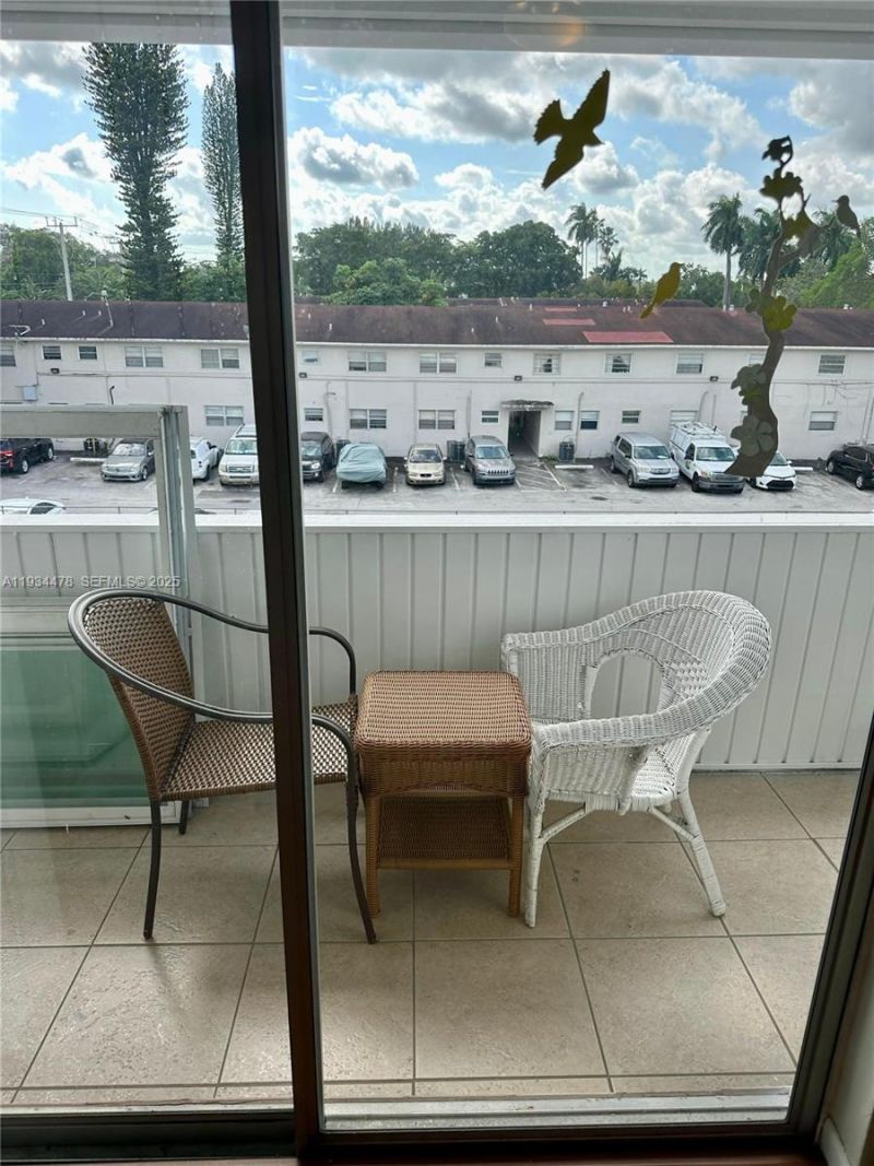 15600 NE 6th Ave , Unit 34A, Miami, FL 33162 Photo