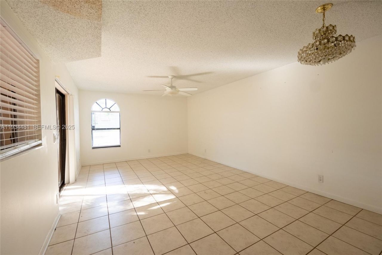 4205 Village Dr , Unit D, Delray Beach, FL 33445 Photo