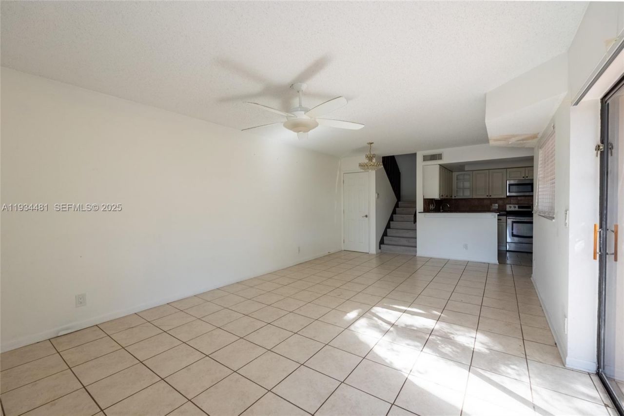 4205 Village Dr , Unit D, Delray Beach, FL 33445 Photo