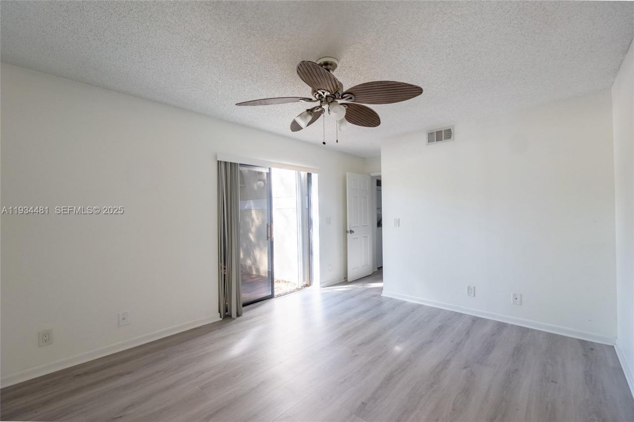 4205 Village Dr , Unit D, Delray Beach, FL 33445 Photo