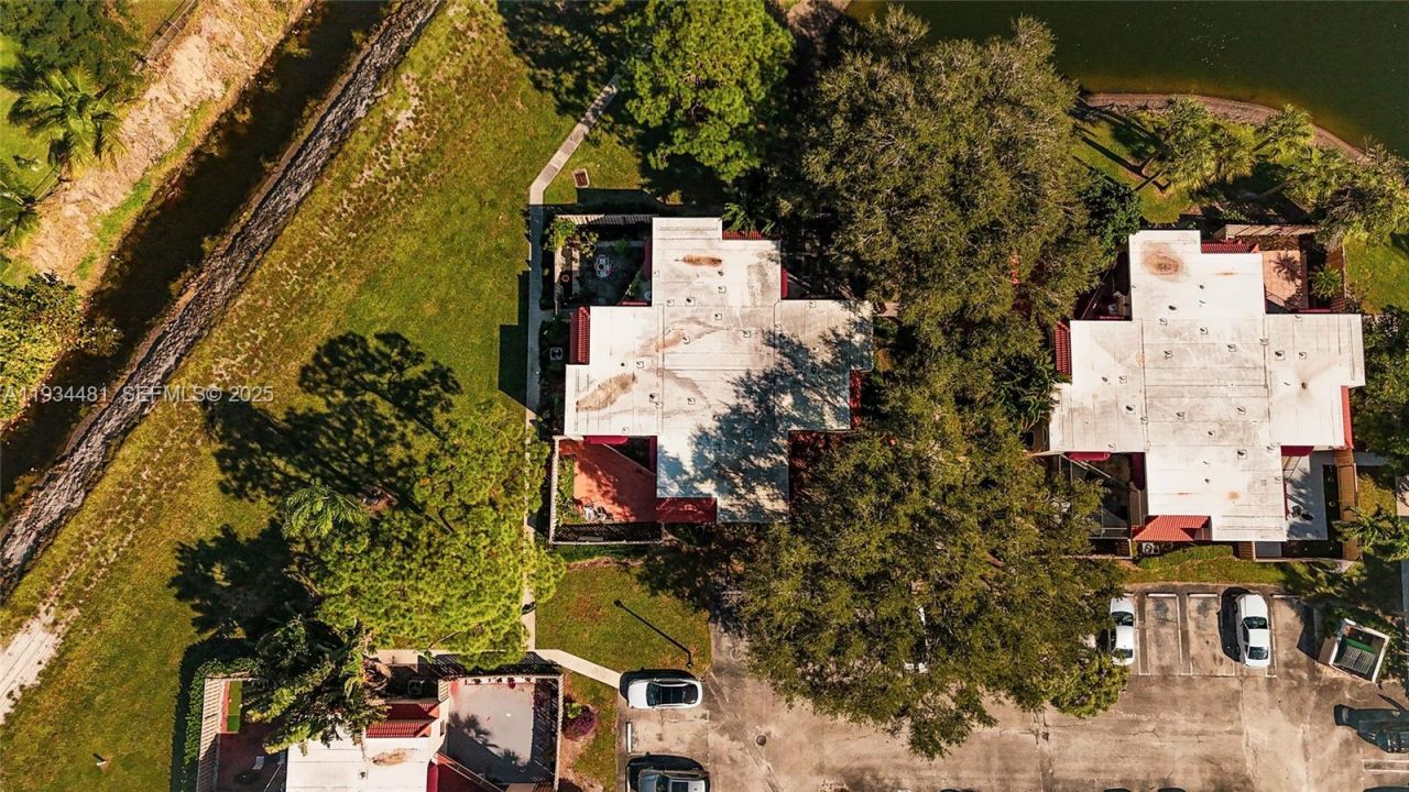 4205 Village Dr , Unit D, Delray Beach, FL 33445 Photo