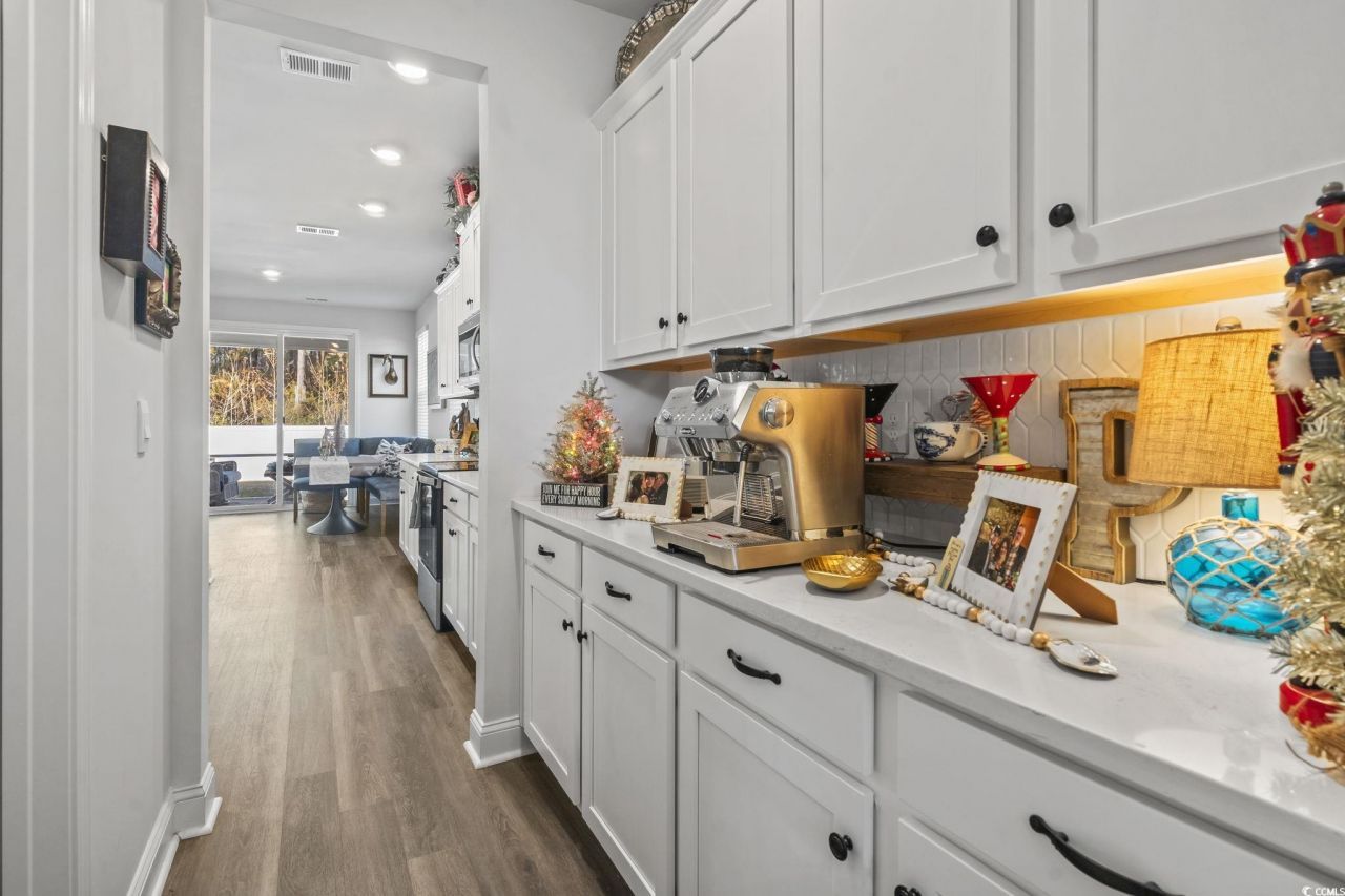 356 Clear Lake Dr. Photo 10