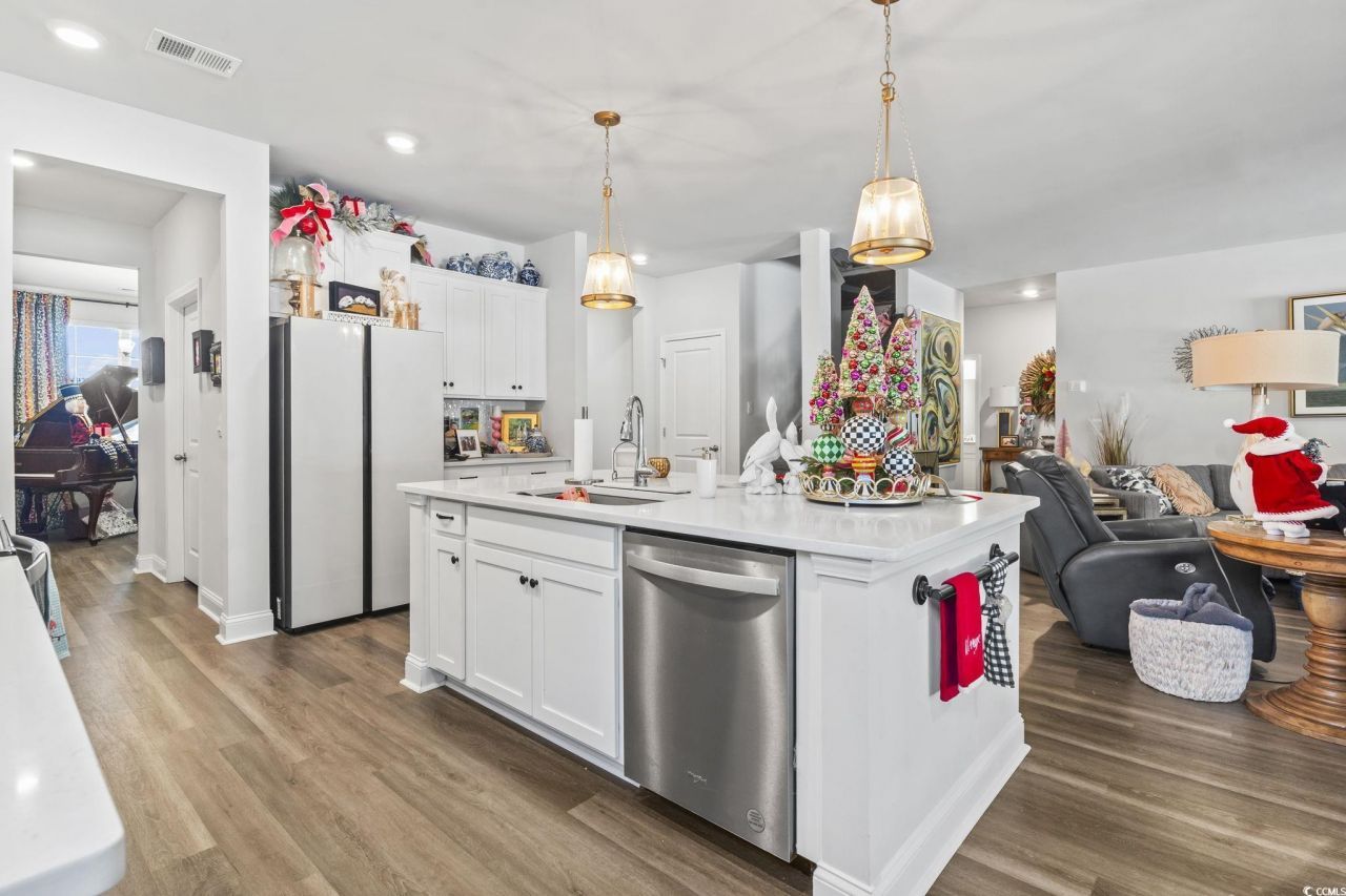 356 Clear Lake Dr. Photo 11