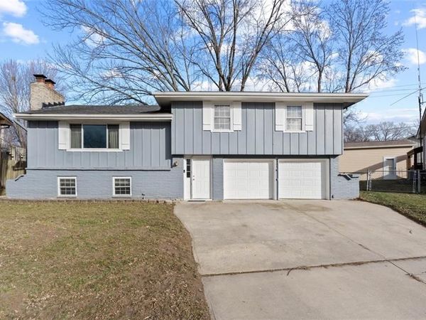 1508 S Pawnee Circle, Olathe, KS 66062