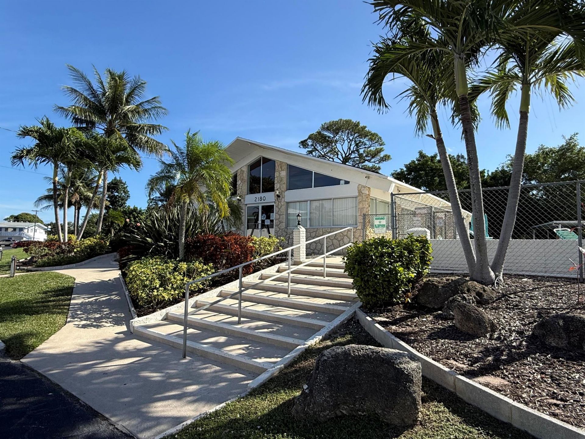 2204 Lake Osborne Drive, Unit 5, Lake Worth Beach, FL 33461 Photo