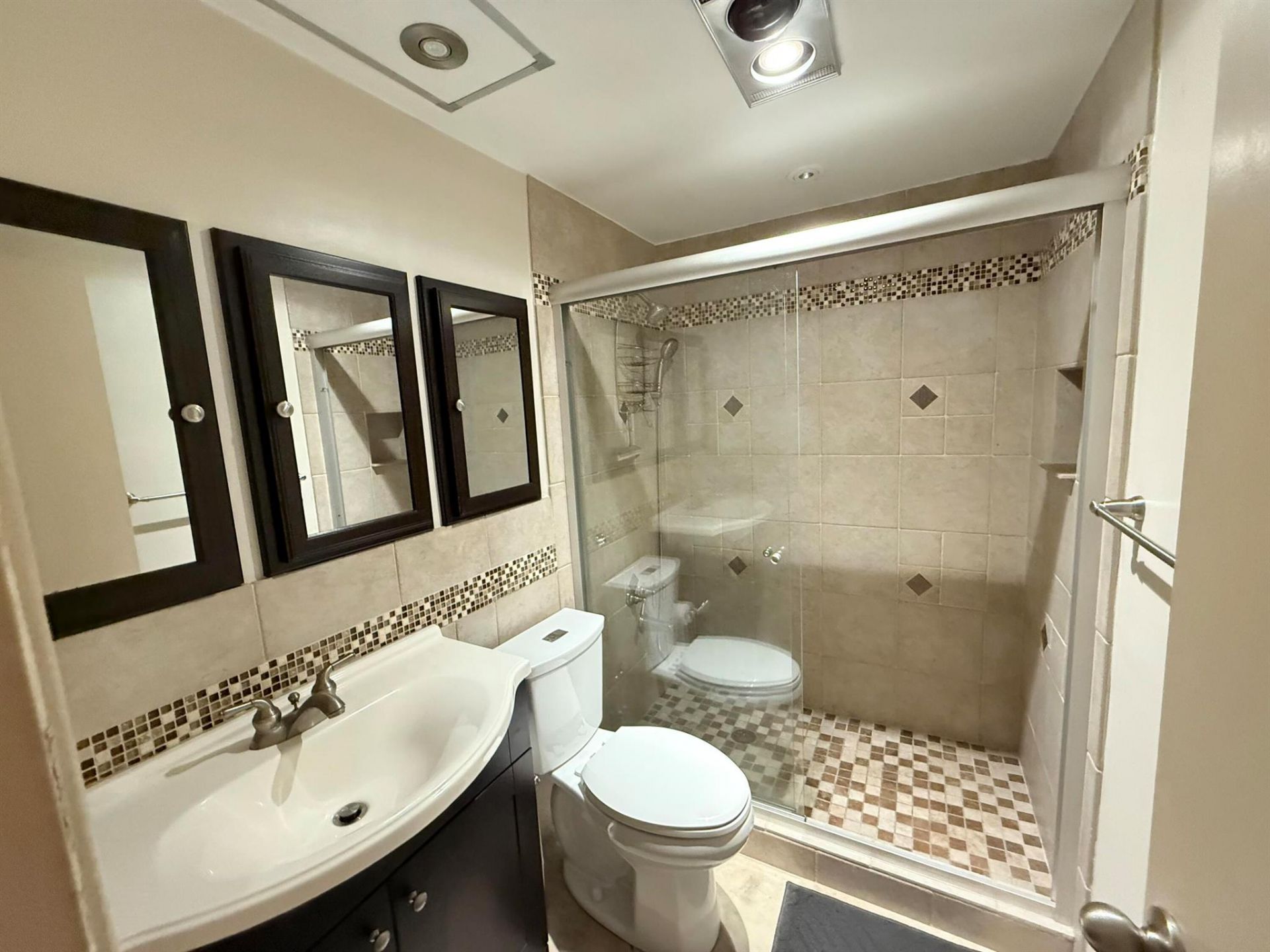 2204 Lake Osborne Drive, Unit 5, Lake Worth Beach, FL 33461 Photo