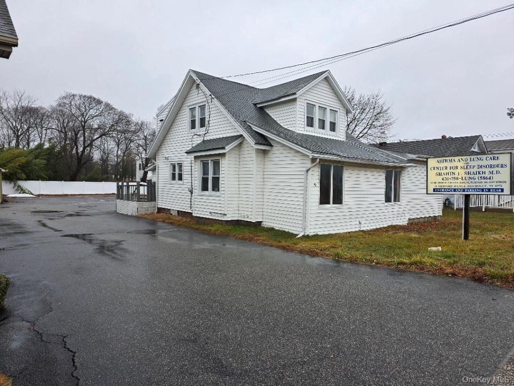 90 Medford Avenue, Patchogue, NY 11772 Main Photo