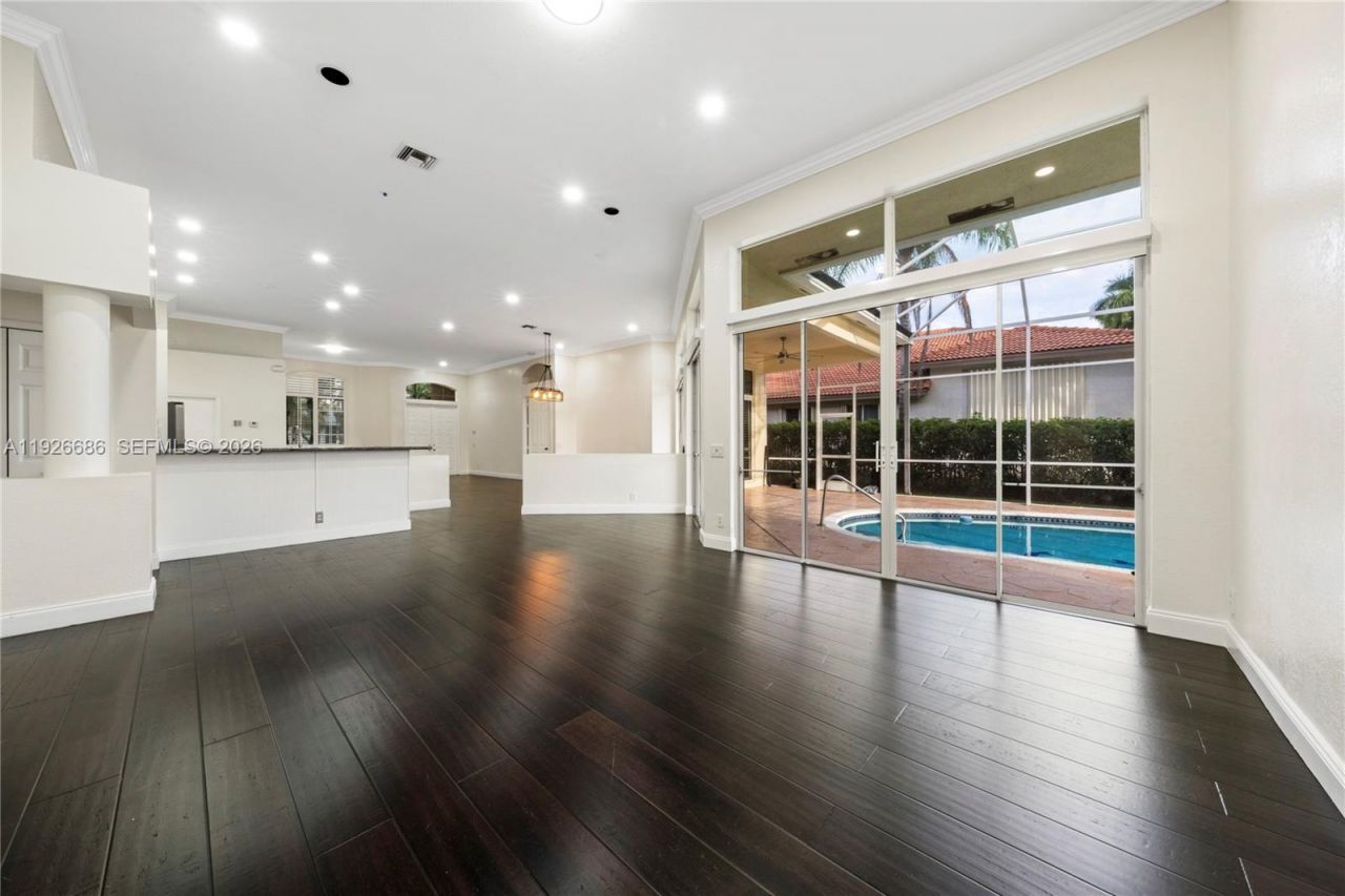 2893 Oakbrook Dr , Weston, FL 33332 Photo